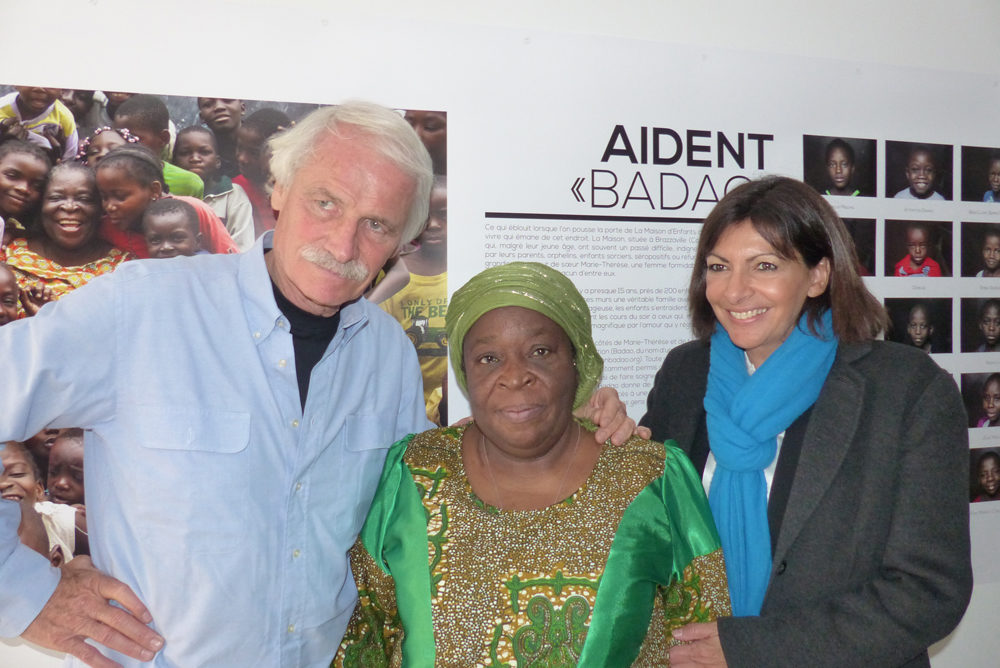 Anne Hildago et Marie-Thérèse à l'atelier Yann Arthus-Bertrand 2